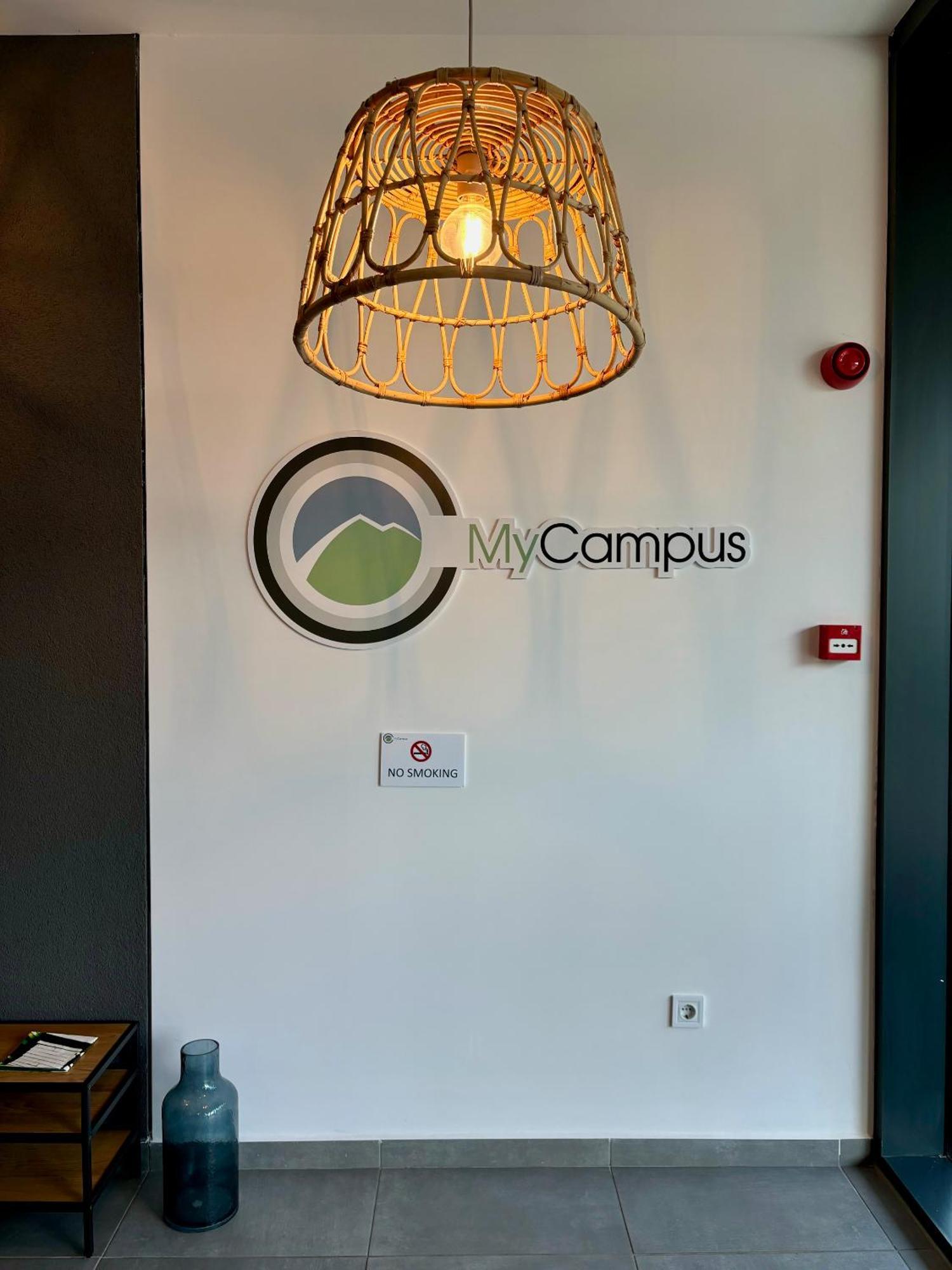 Mycampus Unwe Studentski Mountain Views Modern Kitchen Equipment Sofia Bagian luar foto